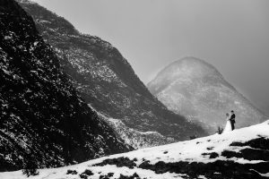 fotografía de boda y postobda en Benasque, lluvia, nieve