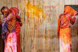 fotografía de la celebración del holi en la India por Pedro Etura