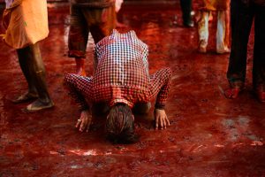 fotografía de la celebración del holi en la India por Pedro Etura