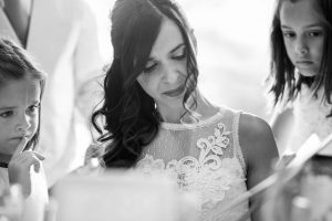 fotografía de boda en el balneario de Panticosa en el Pirineo aragonés al aire libre por Pedro Etura de Etura Weddings