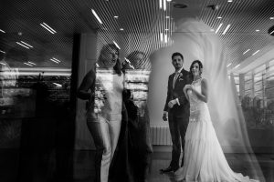 fotografía de boda en el balneario de Panticosa en el Pirineo aragonés al aire libre por Pedro Etura de Etura Weddings