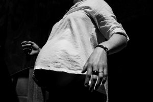 fotografia de embarazo o premama por Pedro Etura de Etura Weddings,